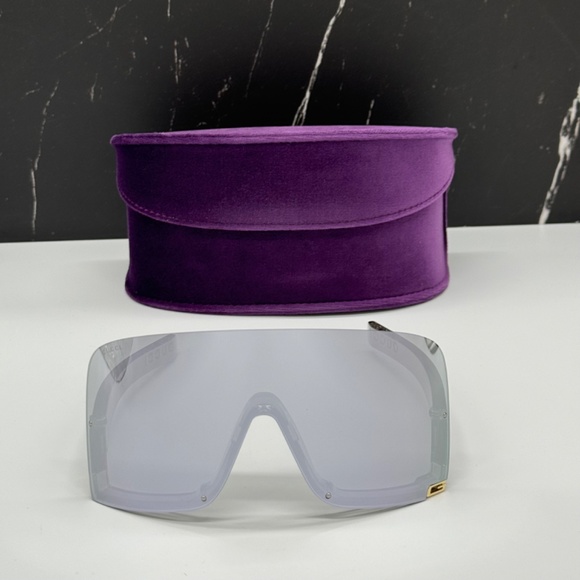 NEW GUCCI GG1631S 013 UNISEX SUNGLASSES GG 1631S 013 GUCCI SHIELD GREY EYEWEAR - Picture 3 of 11